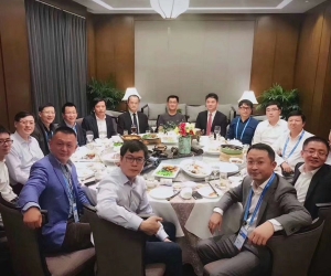 社交第一牛词！舍我其谁！ ​聚会  juhui. com 。有喜欢的吗？