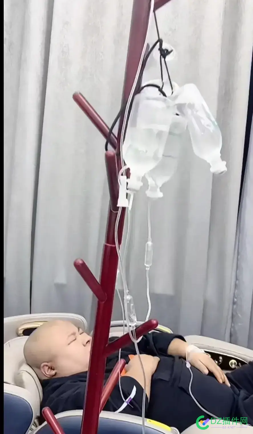 网红生病套路圈钱卖货，我一直关注。这货从2017就说心脏病要走了！ 网红,生病,套路,圈钱,卖货