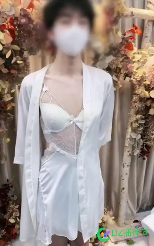 男模特竟在直播间卖女性内衣 男模,男模特,模特,直播,直播间