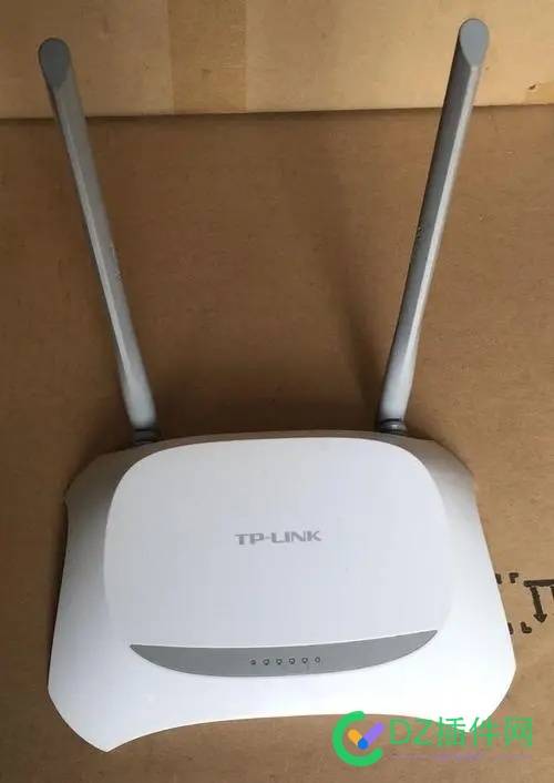 用过这路由器的mjj怕都有娃了 TL-WR842N路由器,11N无线技术,无线传输速率,300Mbps,零售价89元