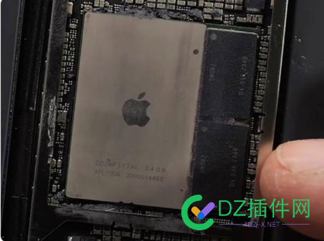 转发#苹果iPad Pro陷入RAM屏蔽争议! Only Apple Can Do! 带宽,GB,iPadPro,GBRAM,12