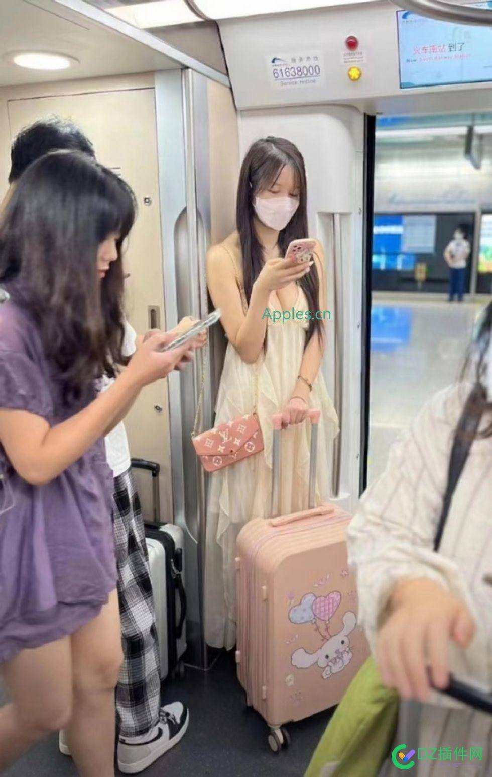 嗯！其实我还没注册过小红书 