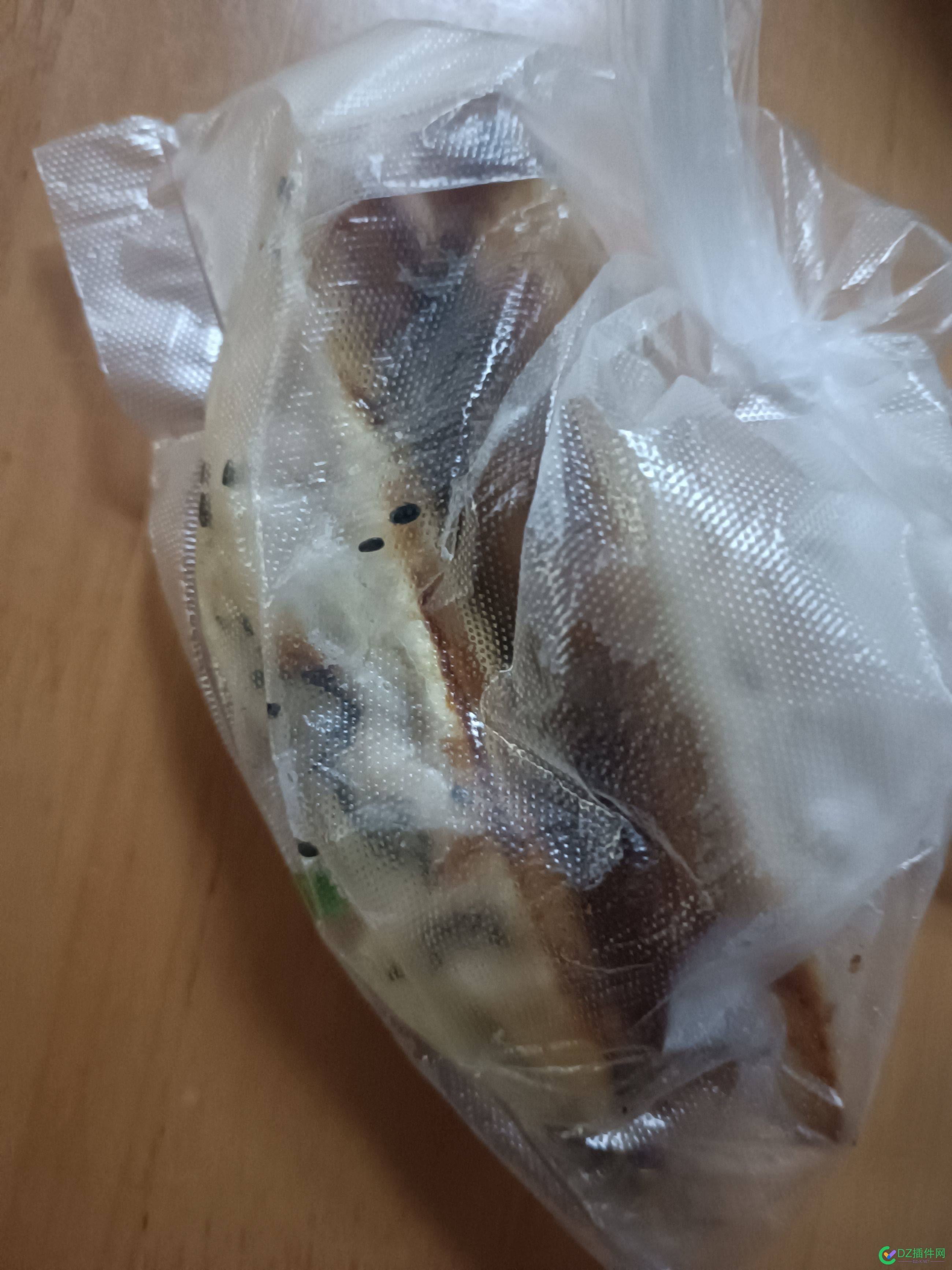 感谢4414，这周发帖回帖的收益买了三个锅贴。  不是装逼，是真心的。 