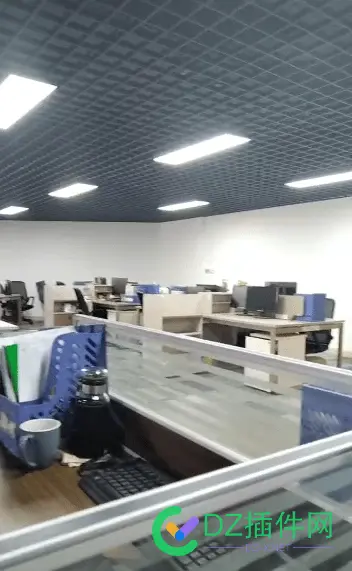 是谁周六还要上班啊 周六是谁呀,周六也要上班