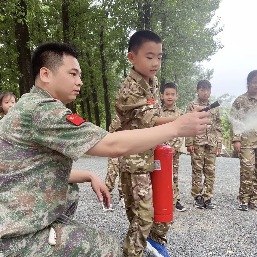 【天机—2023夏令营】你将从这里学会一个,你一生都需要的自救技能+应急心理+安全实战+灾难演习,get儿童安全全面自救技能~5798 作者: 来源: 发布时间:2023-8-6 00:33