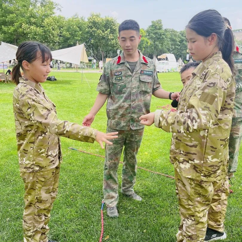 【天机—2023夏令营】你将从这里学会一个,你一生都需要的自救技能+应急心理+安全实战+灾难演习,get儿童安全全面自救技能~8407 作者: 来源: 发布时间:2023-8-6 00:33