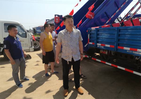 【福田时代】＂全程关爱 一路无忧＂—知识课堂走进福田老用户7647 作者: 来源: 发布时间:2023-8-12 08:25